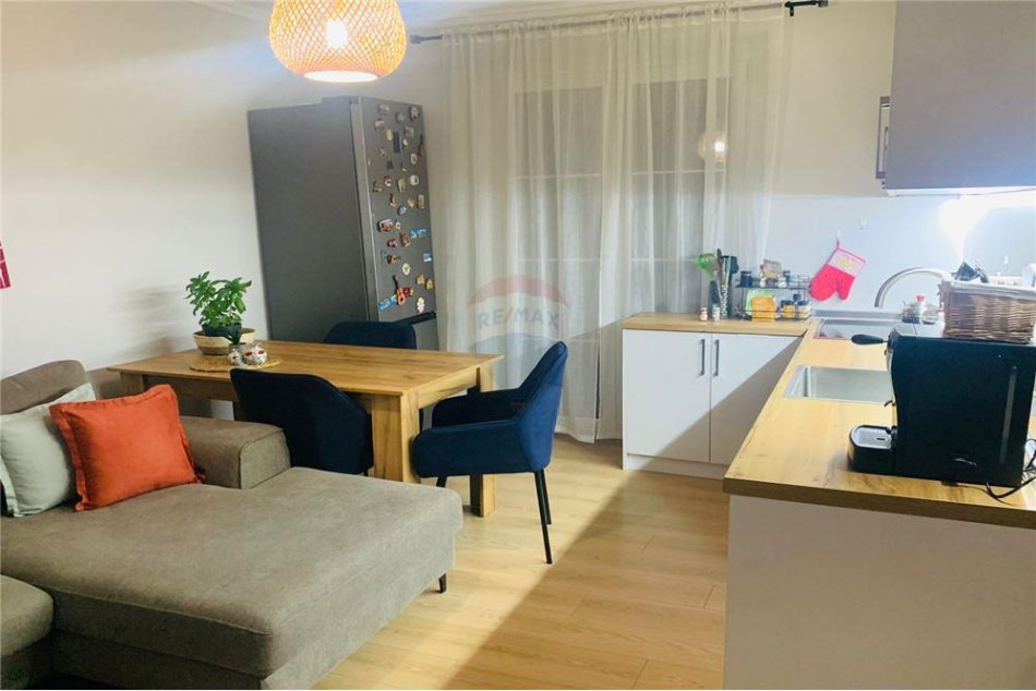 Tirane, apartament , Kati 3, 64 m² 600 € 