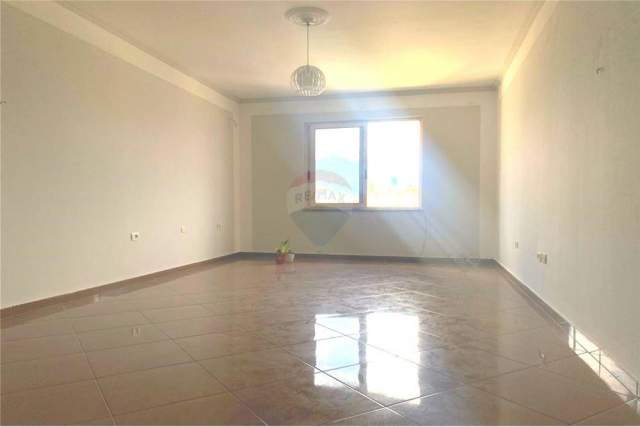 Tirane, shitet apartament 2+1+BLK Kati 10, 120 m² 142.000 Euro
