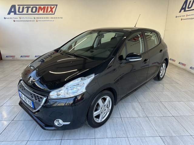 Tirane, shes makine Peugeot 208 Viti 2012, 6.900 Euro