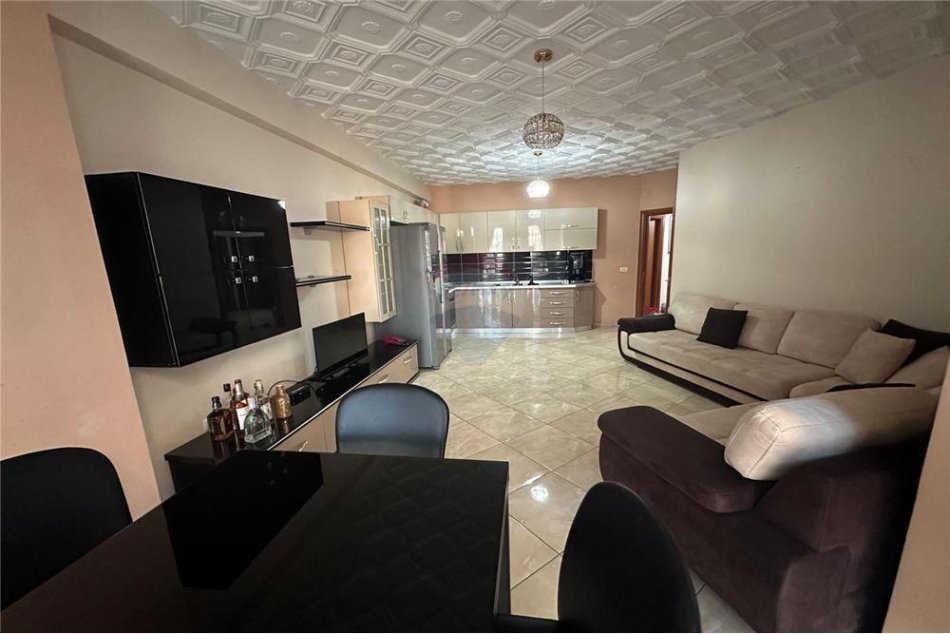 Tirane, shitet apartament Kati 5, 100 m² 130,000 € 