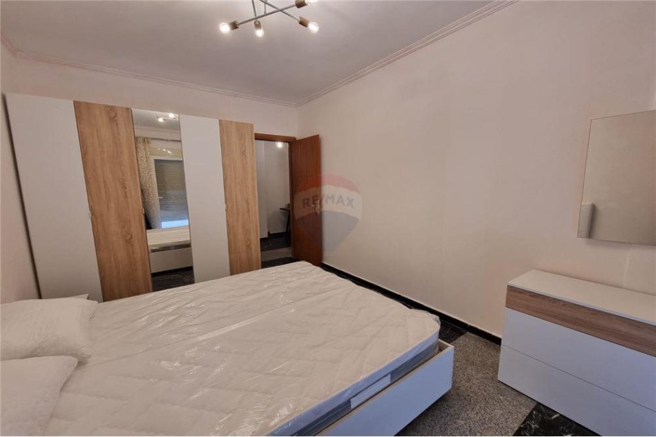 Tirane, jepet me qera apartament Kati 1, 78 m² 450 € 