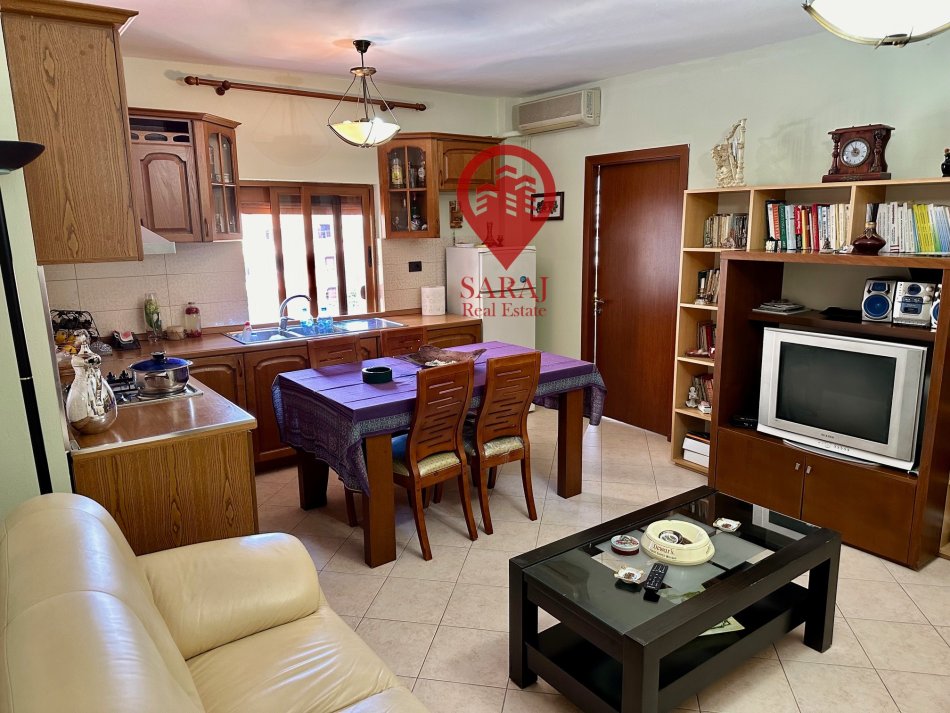 Tirane, shitet apartament 3+1+Aneks+Ballkon Kati 5, 80 m² 110.000 € (Bardhyl afer Bar Oslos)