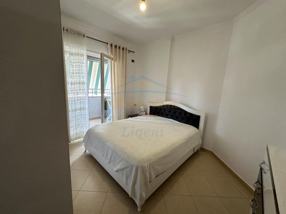 Shitet apartament 3+1+2 Fresk , Tirane