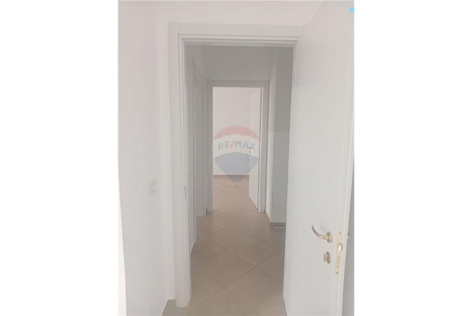 Tirane, shitet apartament Kati 6, 68 m² 165,000 € 