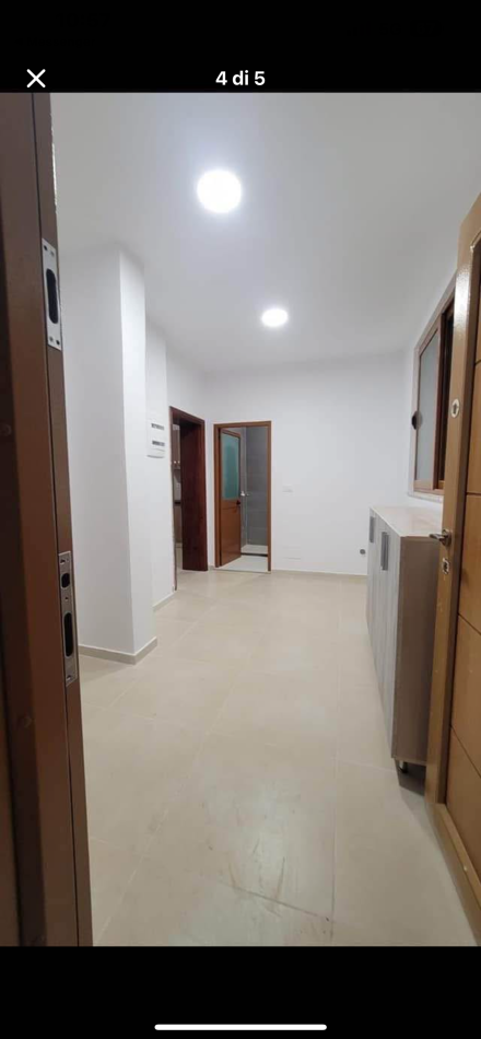 Tirane, jepet me qera shtepi 1+1 Kati 1, 250 € (Rruga e qershive)