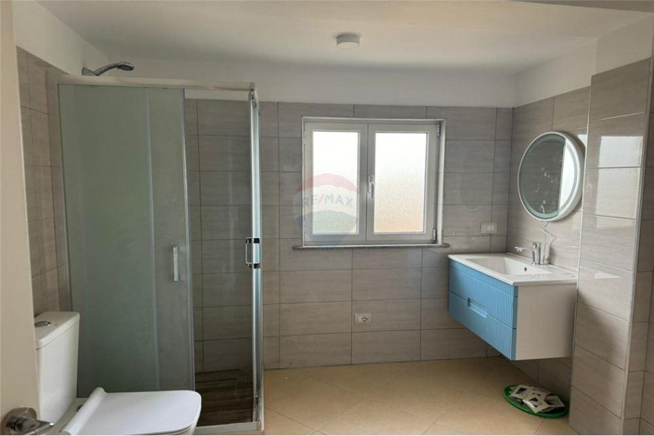 Tirane, jepet me qera apartament Kati 3, 124 m² 500 € 