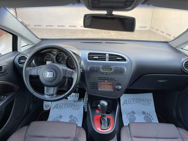 Tirane, shes makine Seat LEON Viti 2006, 5.700 Euro