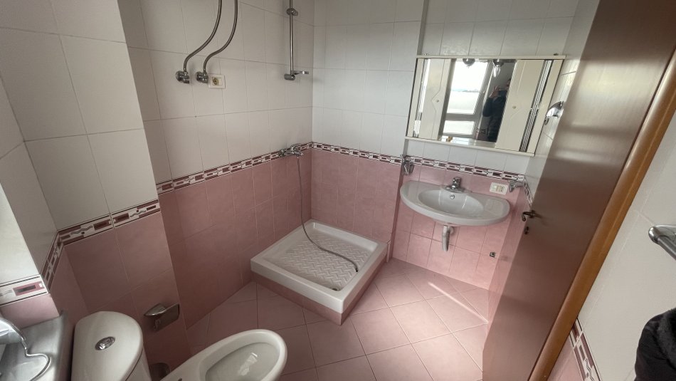 Tirane, jepet me qera apartament 2+1 Kati 5, 114 m² 500 € 