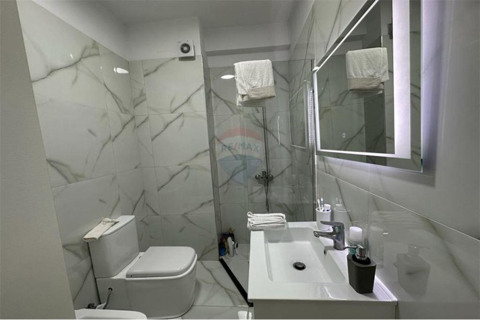 Tirane, shitet apartament 1+1 , 80 m² 165.000 € (Rruga e Dibres)