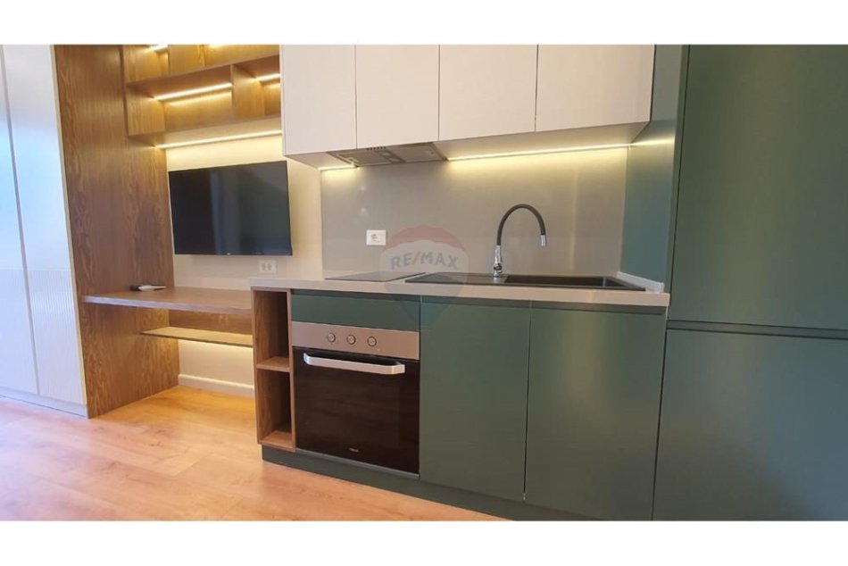 Tirane, jepet me qera garsonier Kati 4, 70 m² 500 € (Pazari i ri)