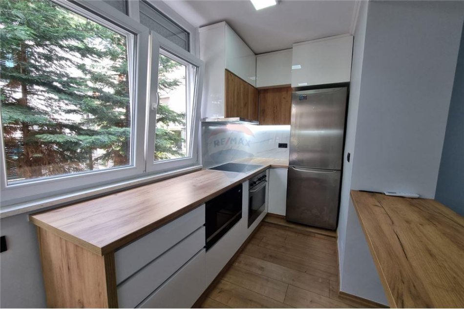 Tirane, jepet me qera apartament Kati 1, 60 m² 600 € 