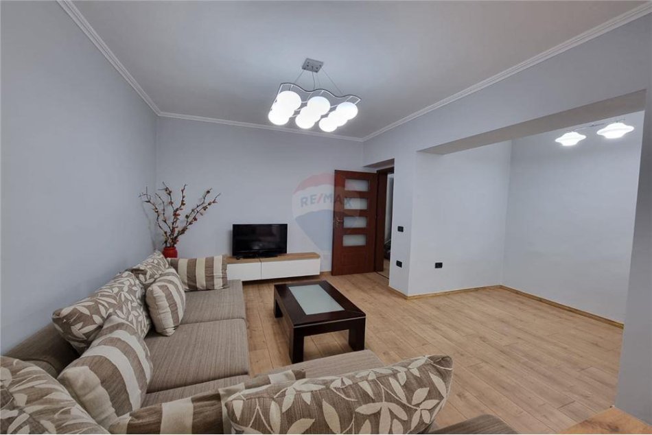Tirane, jepet me qera apartament Kati 1, 60 m² 600 € 