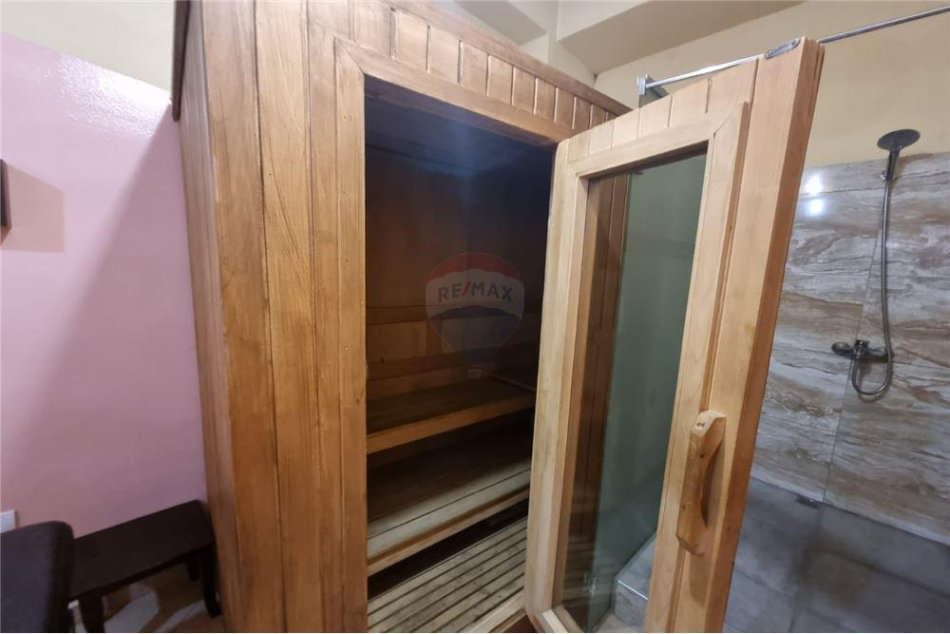 Tirane, jepet me qera dyqan Kati 0, 90 m² 550 € 