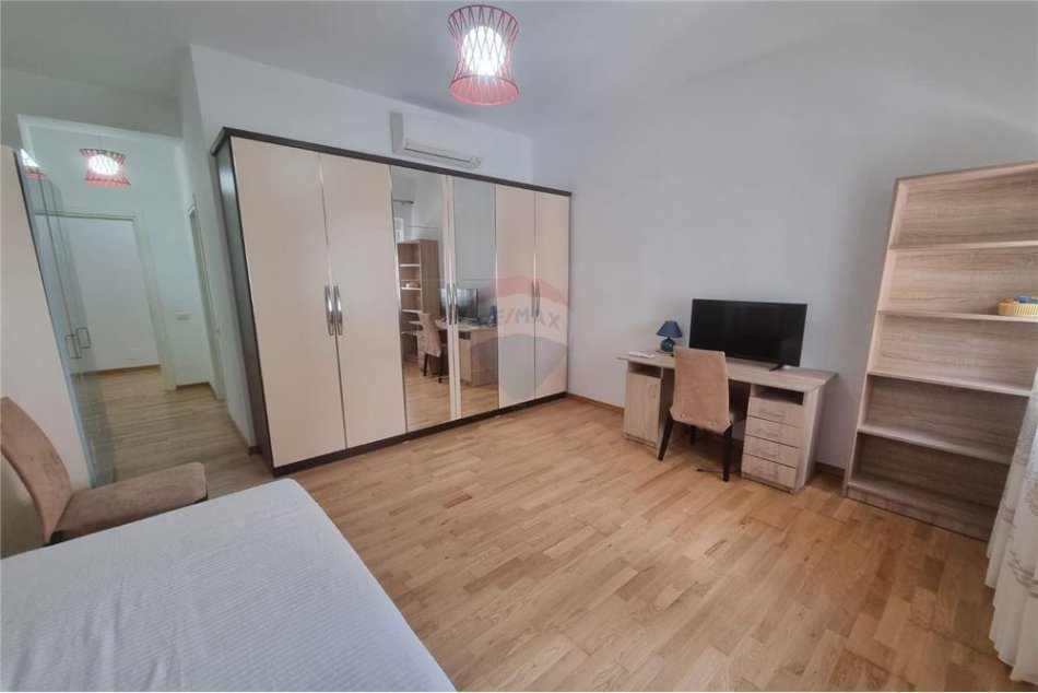 Tirane, jepet me qera apartament Kati 2, 196 m² 1.500 € 
