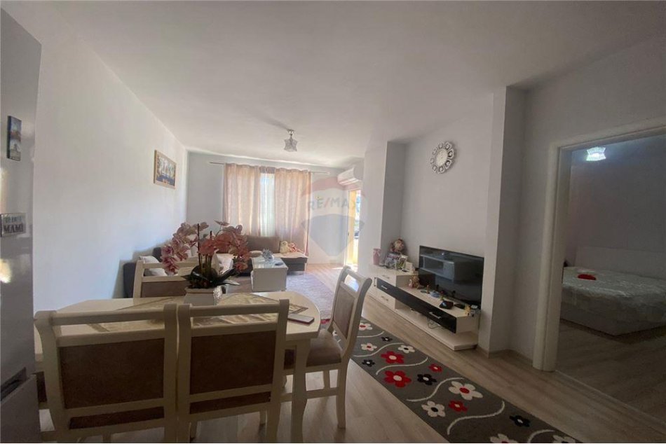 Tirane, shitet apartament Kati 1, 76 m² 106.600 € 