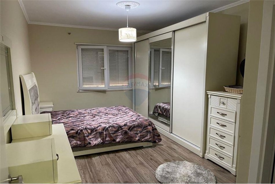 Tirane, shitet apartament Kati 1, 101 m² 130.000 € 