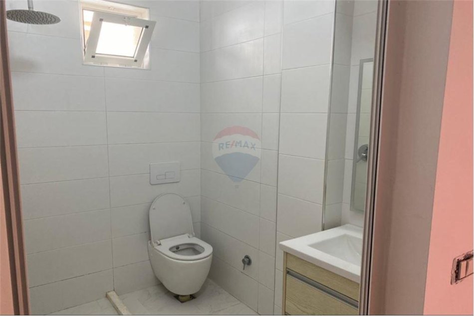 Tirane, shitet apartament Kati 4, 45 m² 130.000 € 