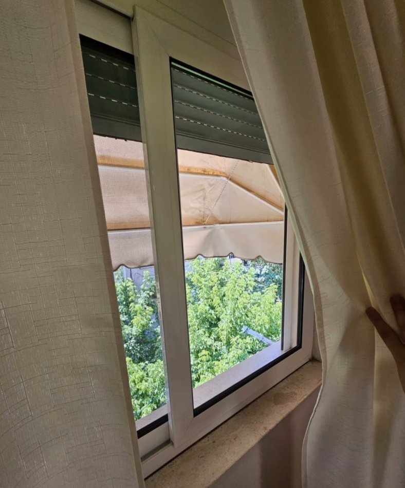 Tirane, jepet me qera apartament 2+1+Ballkon Kati 4, 600 € (Shkolla e Baletit)