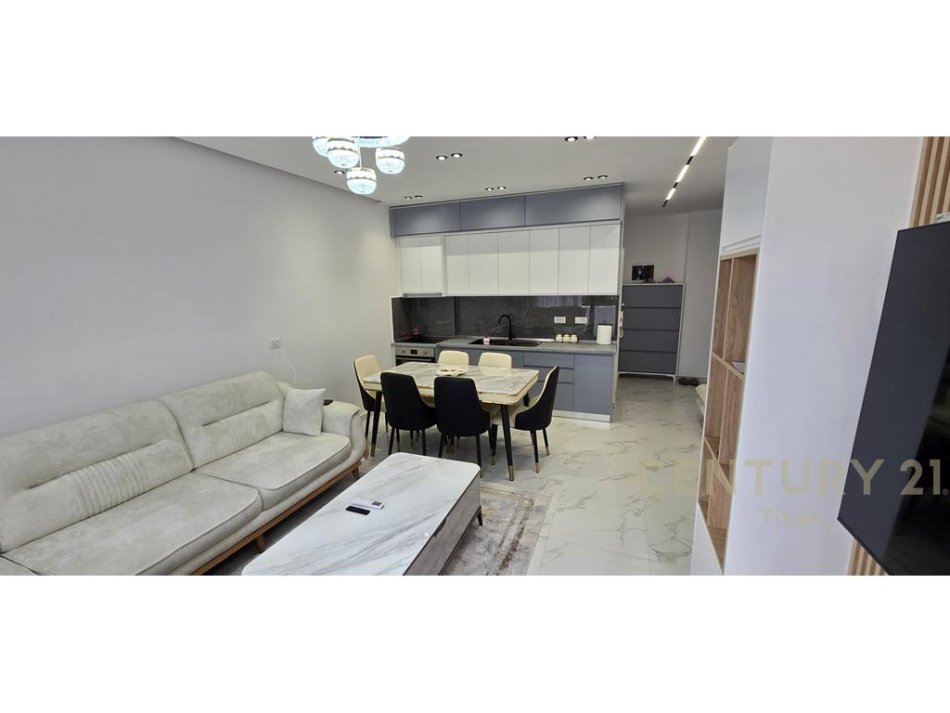 Tirane, jepet me qera apartament 3+1+post parkimi Kati 2, 100 m² 800 € (Don Bosko)