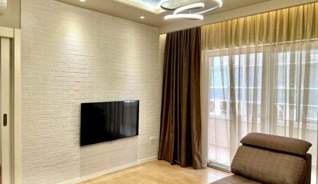 Tirane, jepet me qera apartament 2+1+A+BLK Kati 2, 200 m² 1.000 Euro (Komuna Parisit te Kristal Center)