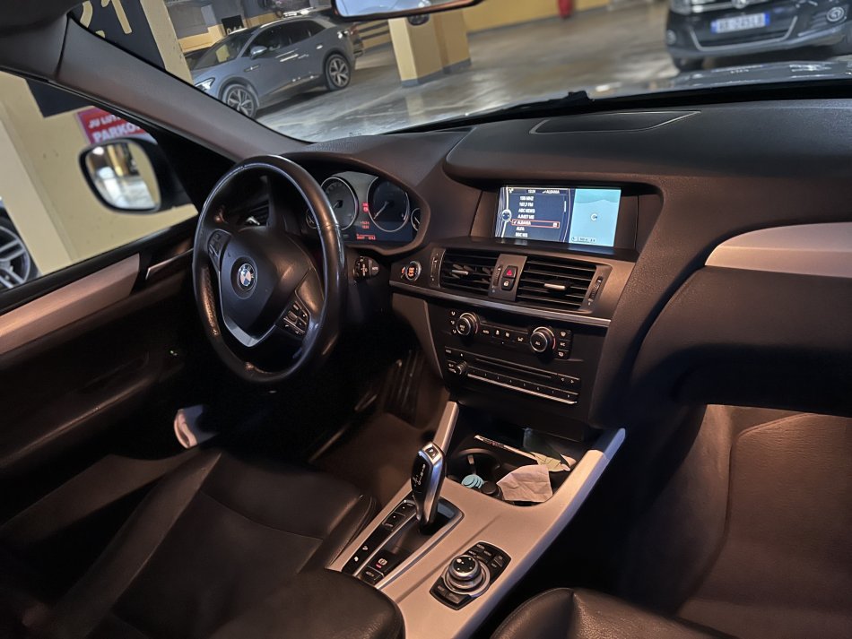 Tirane, shes makine Bmw X3 2013 Nafte, e bardhë automatik Kondicioner 210.000 km 12.000 €