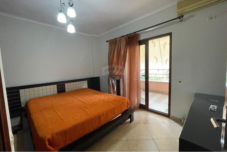 Tirane, jepet me qera apartament 2+1 Kati 2, 120 m² 650 € (Zogu i Zi)
