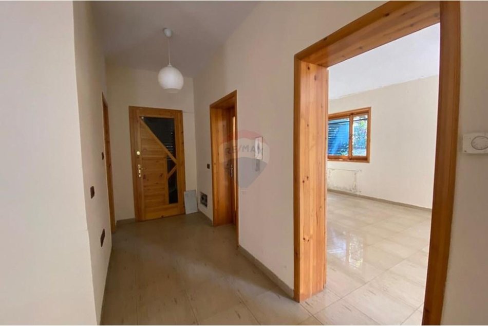 Tirane, jepet me qera apartament , 112 m² 3.000 € (Rruga e Elbasanit, Shqipëri)