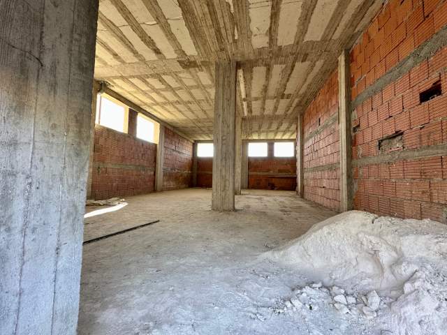 Tirane, shes Vile 3+1+A+BLK Kati 3, 393 m² 180.000 Euro (Shkoze afer me Unazen e madhe)