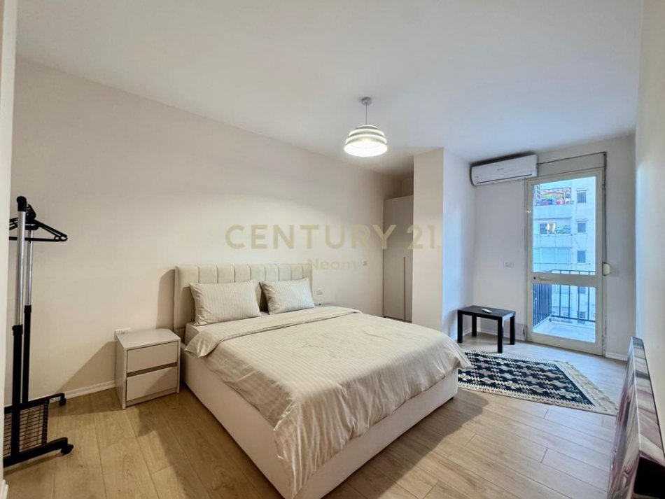 Tirane, jepet me qera apartament 1+1 Kati 5, 75 m² 750 € (Rruga e Kavajes)