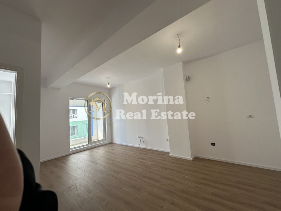 Tirane, shitet apartament 1+1 Kati 3, 63 m² 85.200 € (Ali Demi/Kompleksi Kaimi)