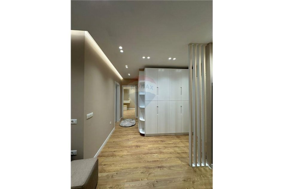 Tirane, jepet me qera apartament Kati 4, 115 m² 1.000 € 