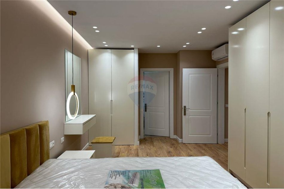 Tirane, jepet me qera apartament Kati 4, 115 m² 1.000 € 