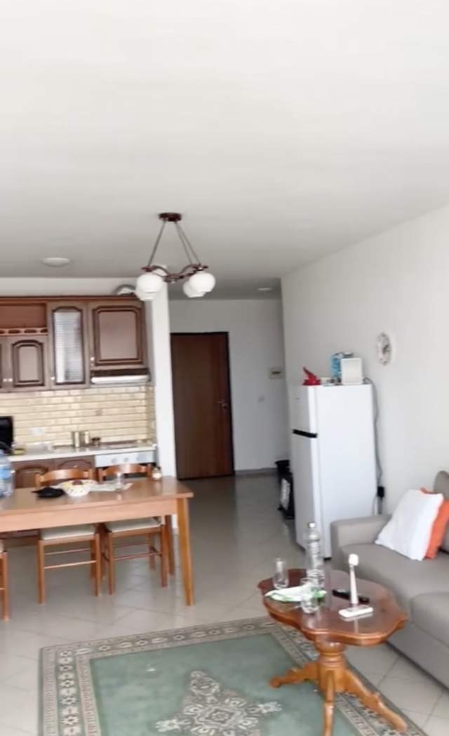 Shqiperi, jepet me qera apartament 1+1+BLK Kati 7, 70 m² 40.000 Leke (Tek Globe,Rruga Kavajes)