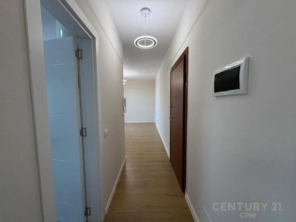 Tirane, shitet apartament 1+1 Kati 6, 63 m² 126.000 € (Prane Fakultetit Ekonomik)