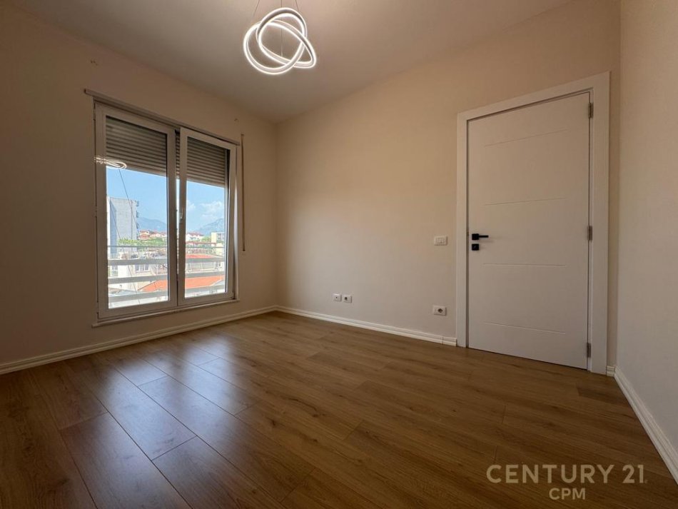 Tirane, shitet apartament 1+1 Kati 6, 63 m² 126.000 € (Prane Fakultetit Ekonomik)