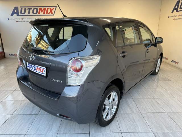 Tirane, shes makine Toyota VERSO Viti 2009, 6.300