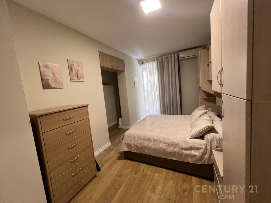 Tirane, jepet me qera apartament 2+1 , 88 m² 750 € (Kika 1, Komuna e Parisit)