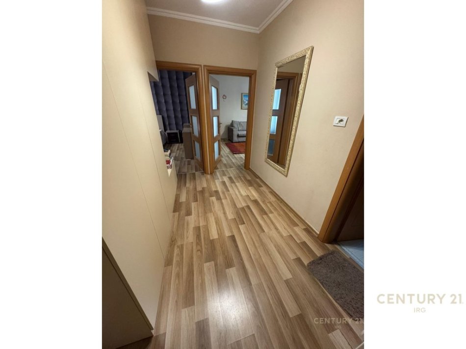 Tirane, shitet apartament 1+1 Kati 3, 59 m² 128.000 € (Rruga Irfan Tomini)