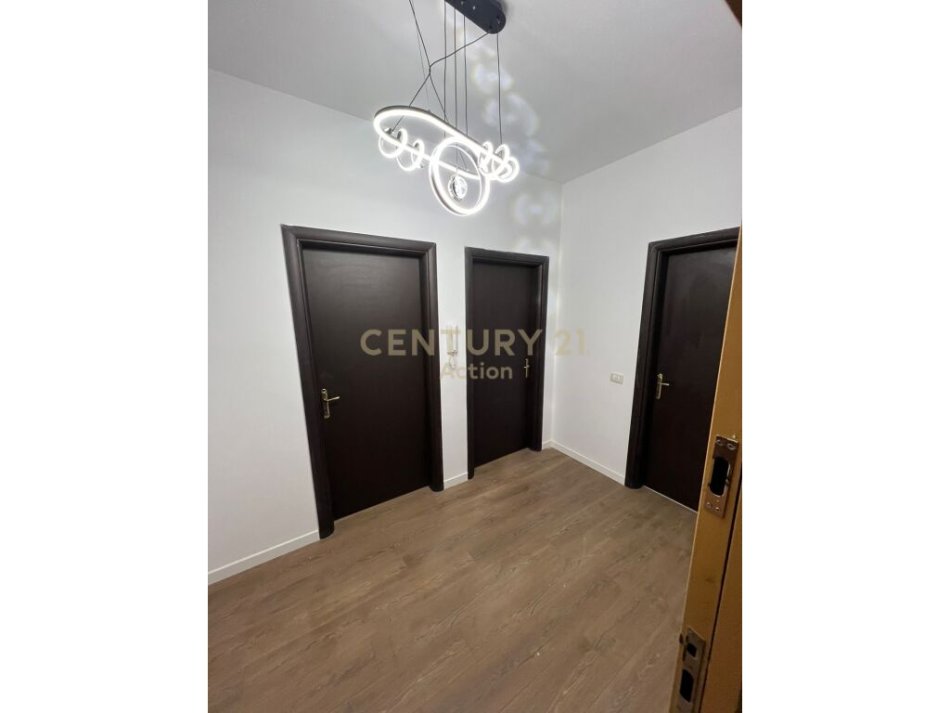 Tirane, jepet me qera apartament 1+1 Kati 2, 70 m² 350 € (Misto Mame)