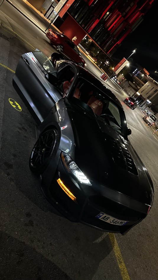 Tirane, shes makine Ford Mustang Benzin, gri metalizato automatik Kondicioner 41.000 km