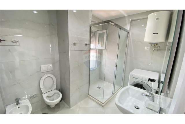 Tirane, jap me qera apartament 2+1+BLK 110 m² 750 Euro (Osman Myderizi)