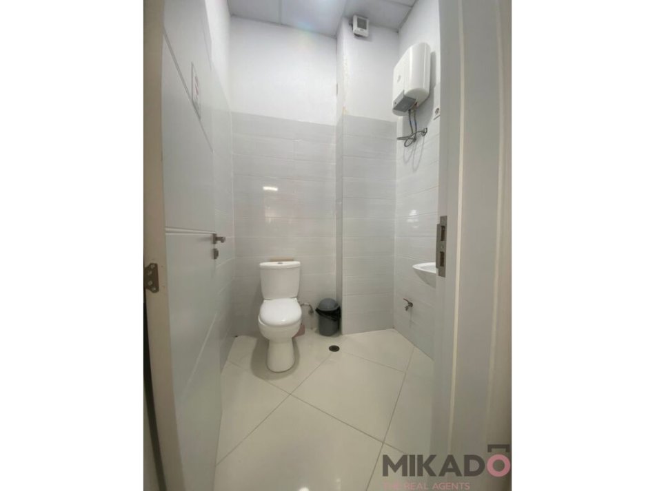 Durres, shitet dyqan Kati 0, 125 m² 450.000 € (Durres)