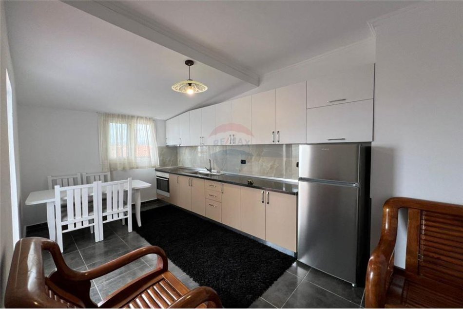Tirane, jepet me qera apartament Kati 3, 82 m² 450 € 