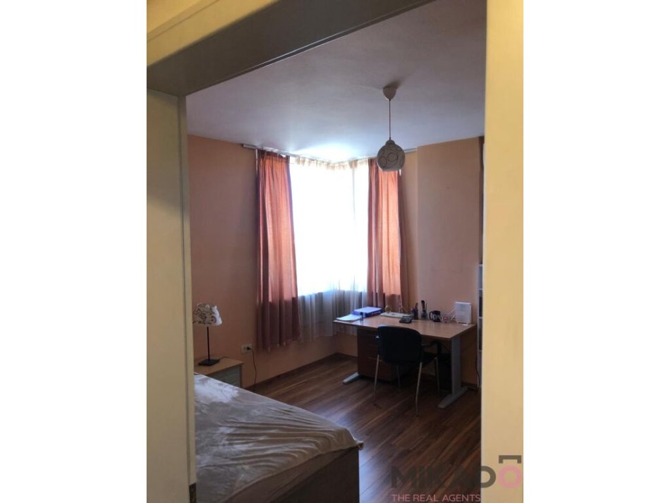 Tirane, jepet me qera apartament 2+1 Kati 5, 108 m² 1.000 € (Toptani)