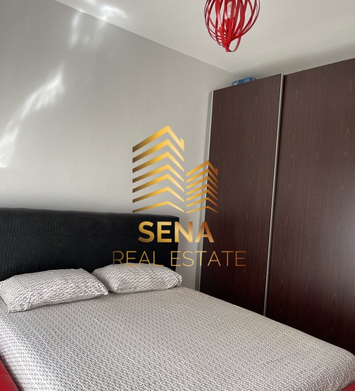 Tirane, jepet me qera apartament 2+1+Ballkon Kati 5, 85 m² 650 € (Rruga Muhamet Gjollesha)