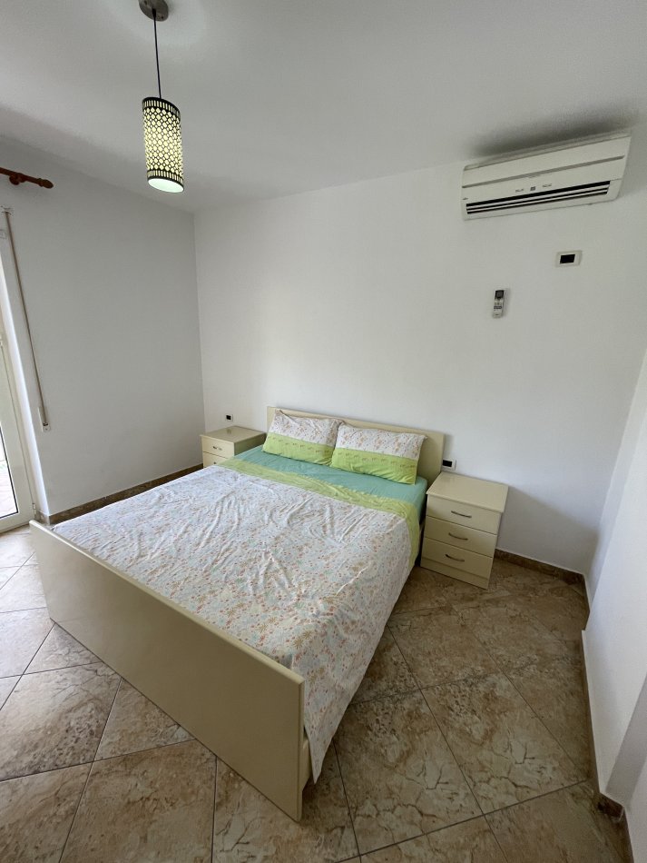 Durres, shitet apartament 2+1 Kati 3, 75 m² 75.000 € (Rruga Rrota e Kuqe)