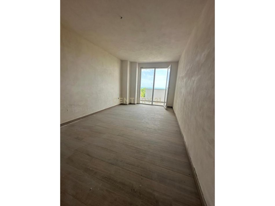Durres, shitet apartament 1+1 Kati 5, 87 m² 134.000 € (Bulevardi i Pishave)