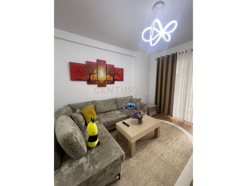Tirane, shitet apartament 2+1+Ballkon Kati 2, 87 m² 87.000 € 