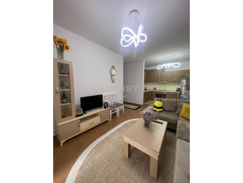 Tirane, shitet apartament 2+1+Ballkon Kati 2, 87 m² 87.000 € 