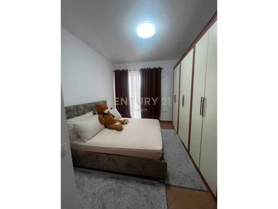 Tirane, shitet apartament 2+1+Ballkon Kati 2, 87 m² 87.000 € 